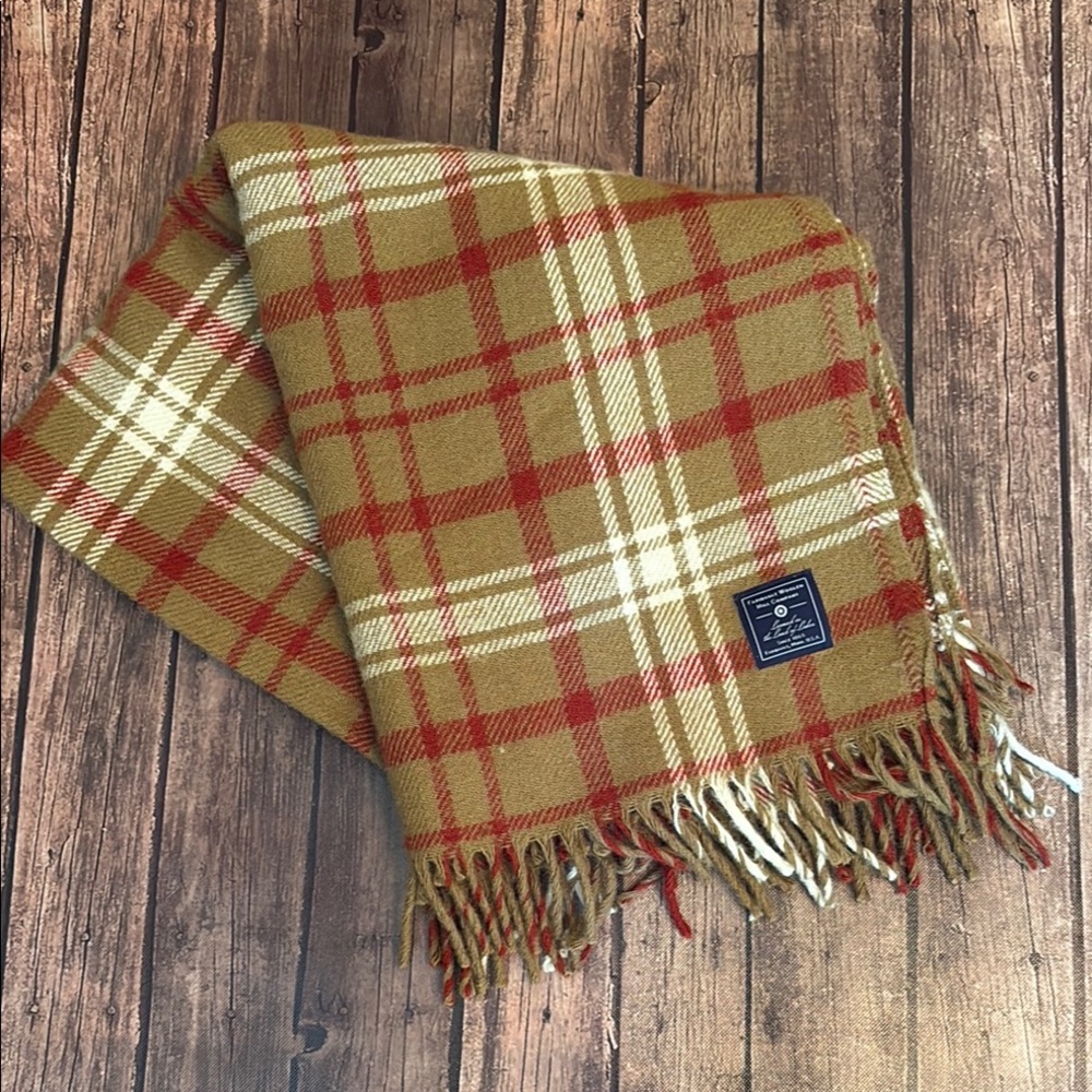 EUC Faribault Woolen Mill Company 100% Virgin Wool Throw